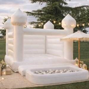 Alquiler Castillo hinchable y piscina blanca en Madrid Alquiler Castillo hinchable y piscina blanca eventos Madrid